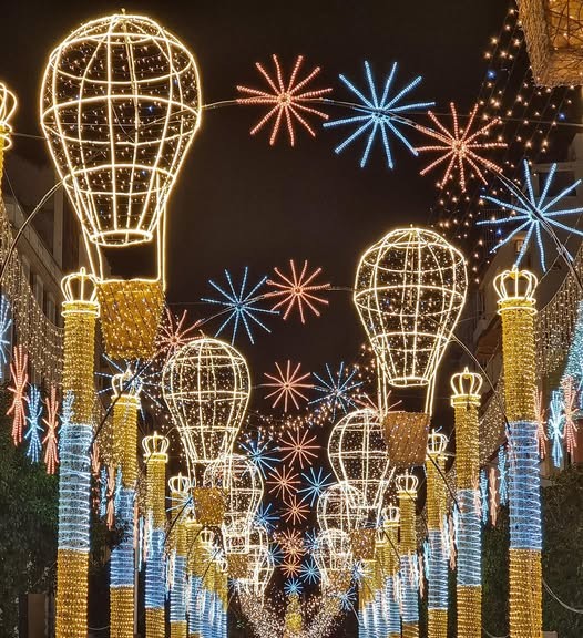 Calle Roldán y Marín – Journey to the Center of Christmas