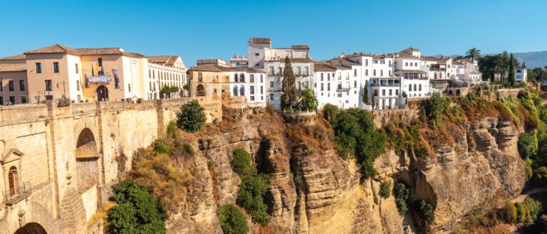 The town of Ronda on the edge of the Tajo gorge, Málaga province